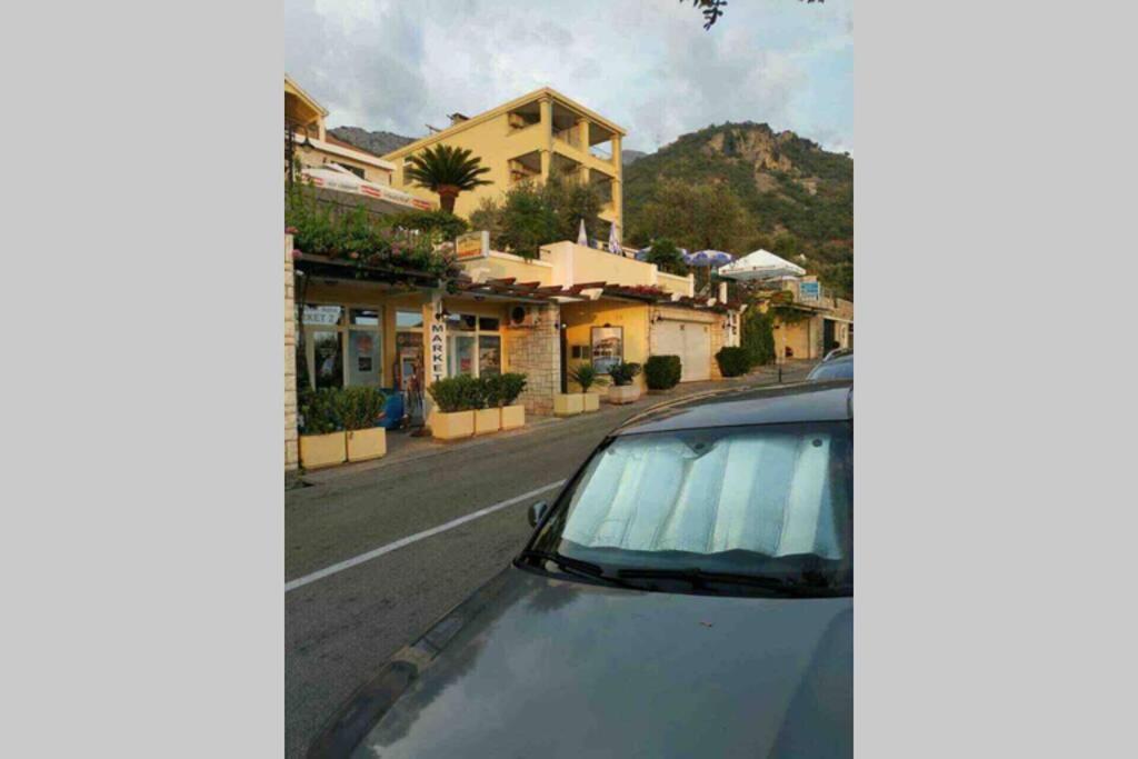 Bmv Room 2 With East Island View Sveti Stefan Exterior photo